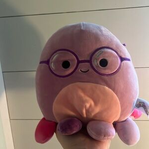 Beula the octopus squish mellow